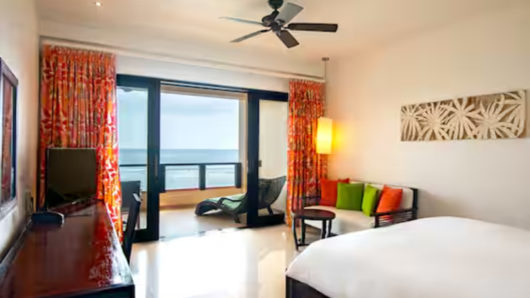 King Grand Deluxe Room with Ocean View