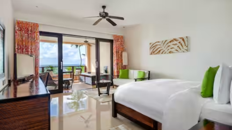 King Premium Room Ocean View with Jacuzzi