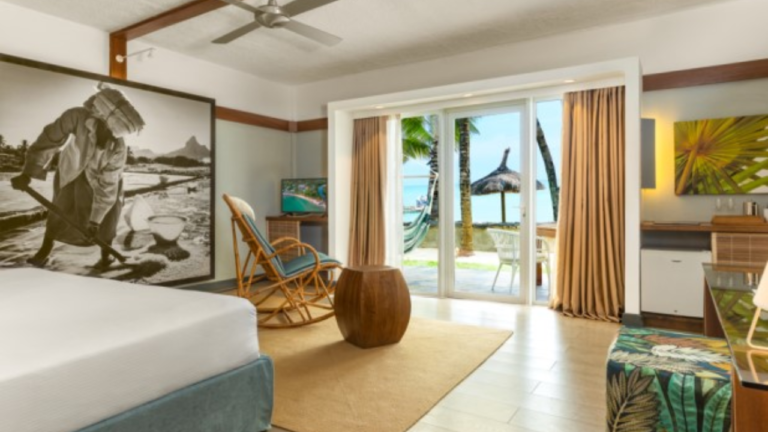 Executive Seafront Adult Suite